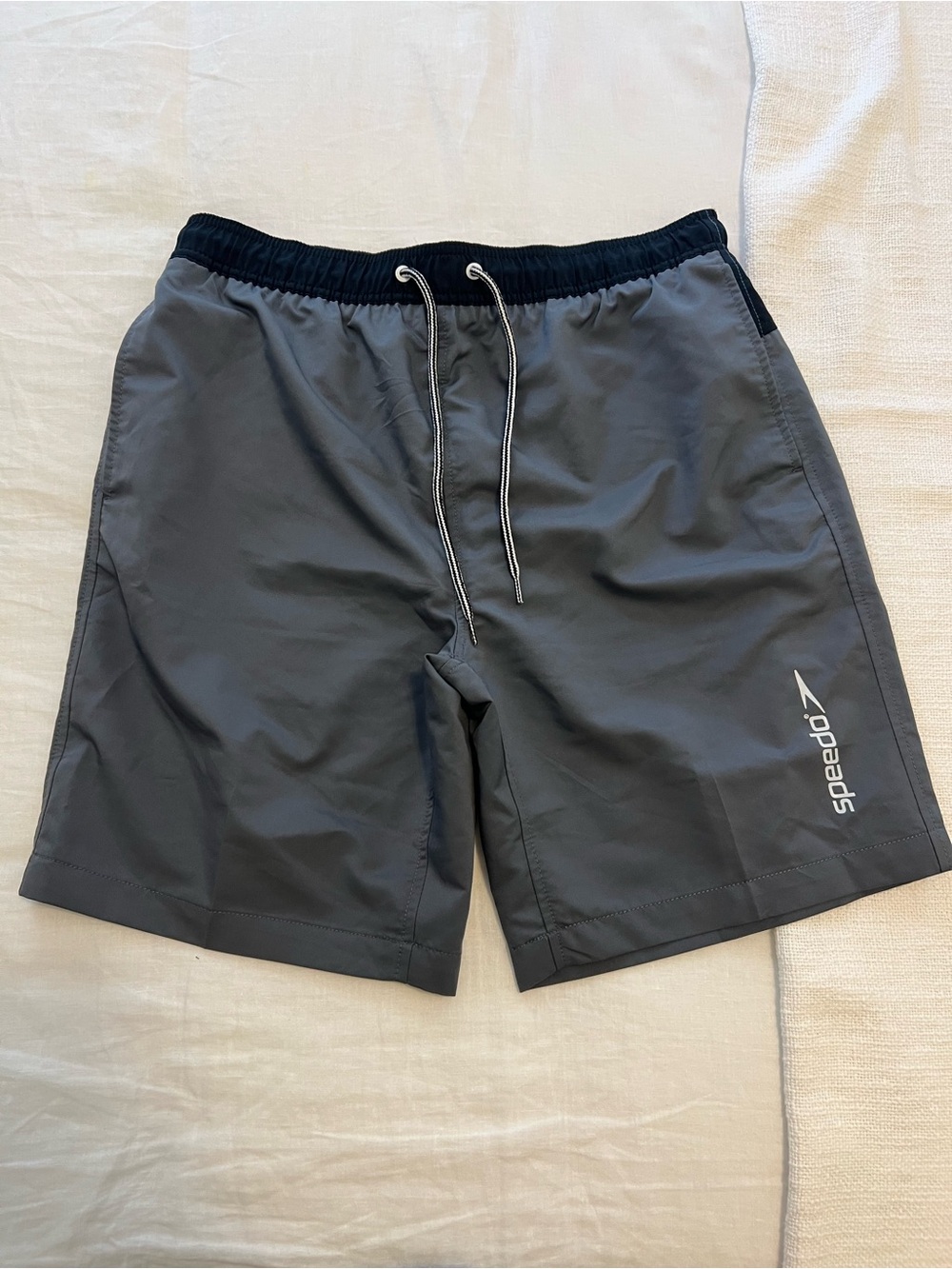Speedo Men’s Swim Trunks Charcoal Gray Black Mesh Lined 9” Inseam